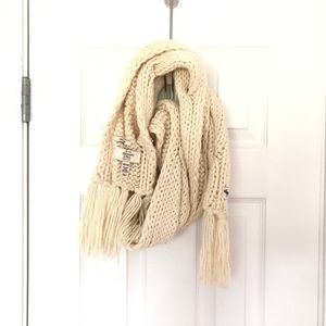 Abercrombie & Fitch XL chunky hand-knit scarf